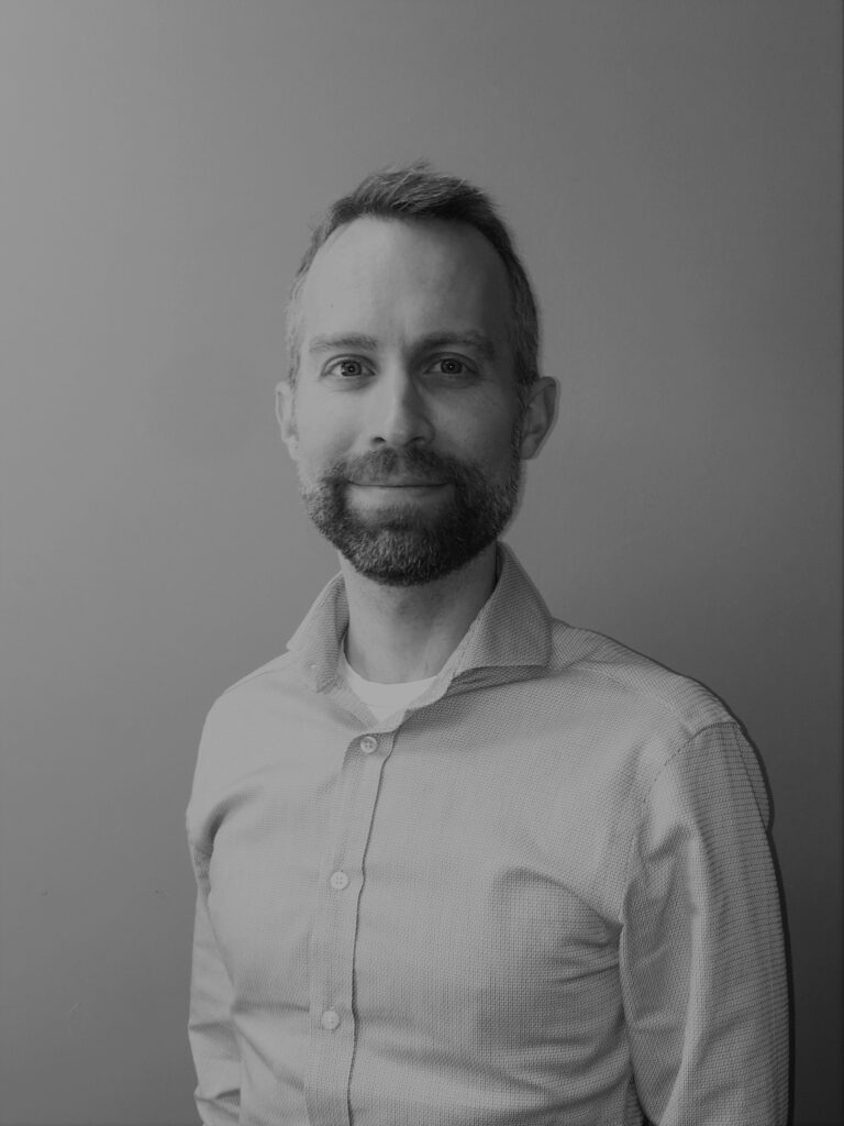 Dr. Adam Gruszczynski, MD, SMP